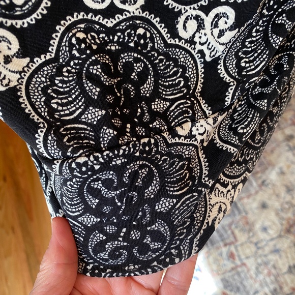 White House Black Market Halter w/Tie‎ - Size L - Picture 7 of 10